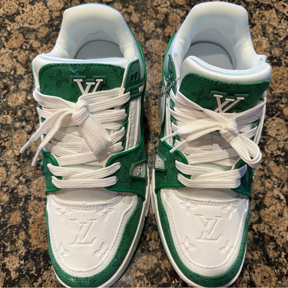 Louis Vuitton Sneakers - Picture 2 of 4